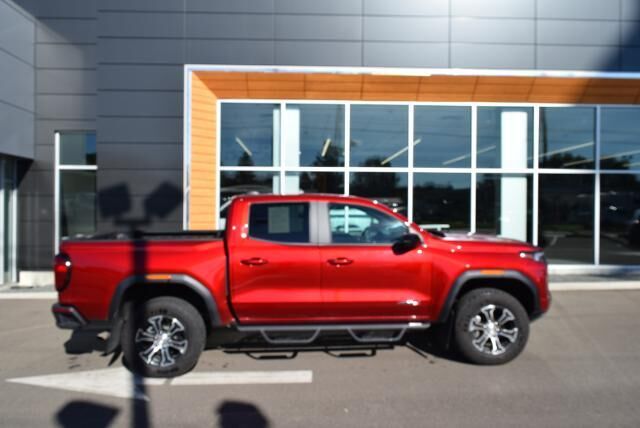 2024 GMC Canyon AT4