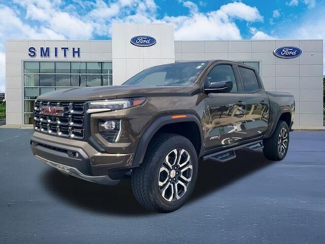2024 GMC Canyon AT4 — photo 1 of 1