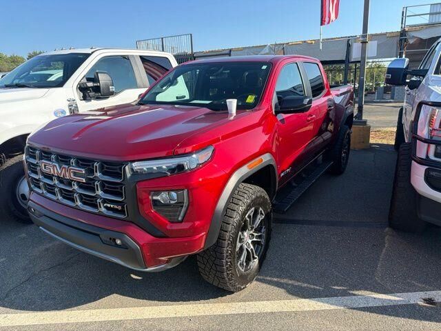 2024 GMC Canyon AT4