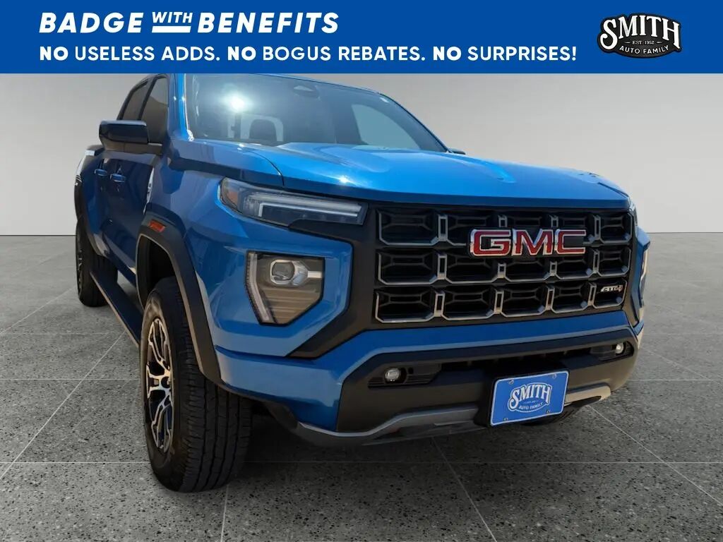 2023 GMC Canyon AT4 — photo 1 of 13