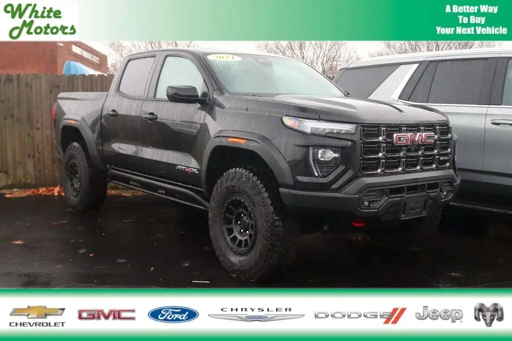 2024 GMC Canyon AT4X — photo 1 of 13