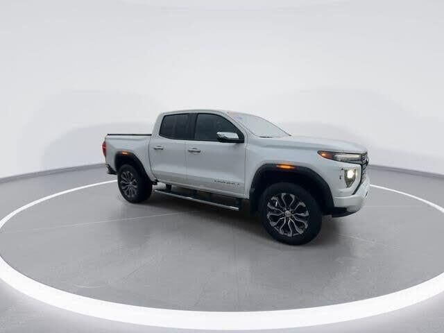 2024 GMC Canyon Denali — photo 1 of 1