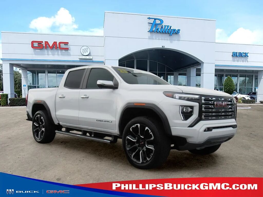 2023 GMC Canyon Denali — photo 1 of 13