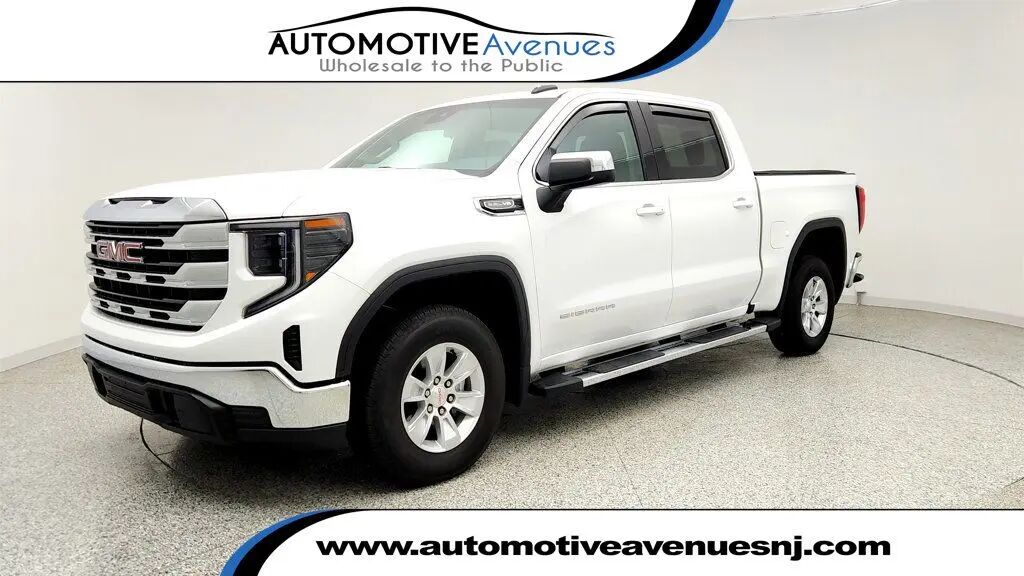 2023 GMC Sierra 1500 SLE — photo 1 of 13