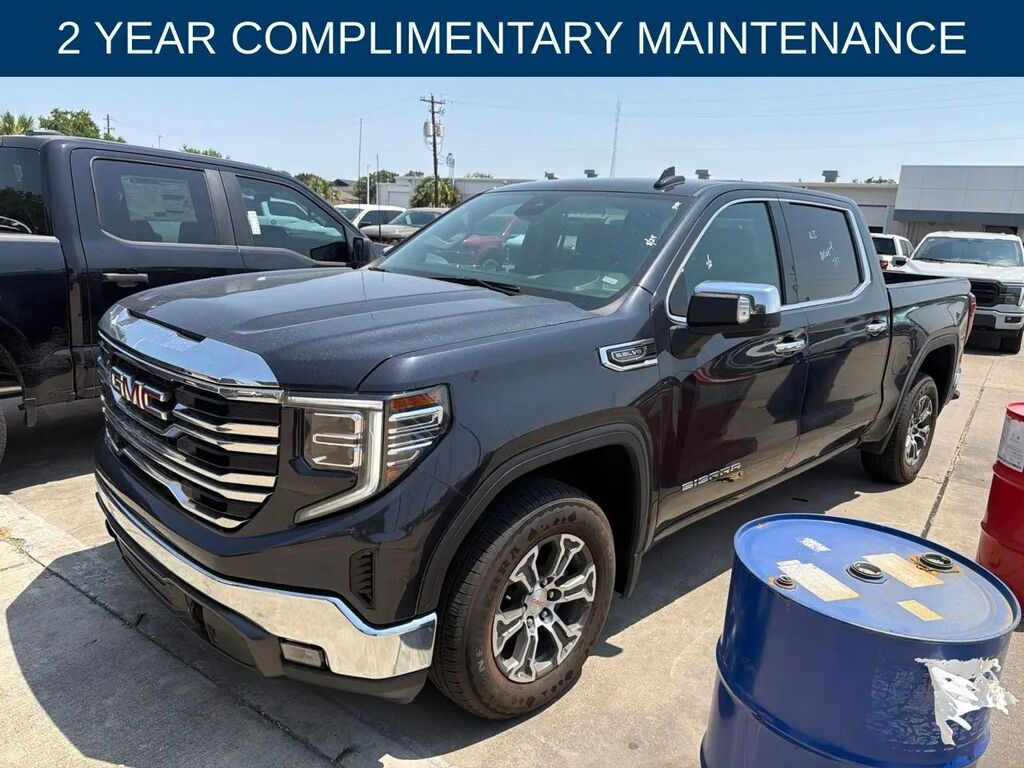 2025 GMC Sierra 1500 SLT — photo 1 of 3
