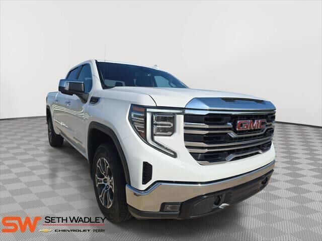 2025 GMC Sierra 1500 SLT — photo 1 of 13
