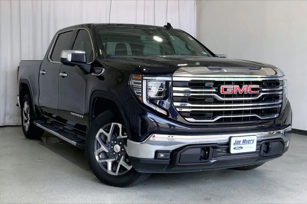 2023 GMC Sierra 1500 SLT — photo 1 of 14