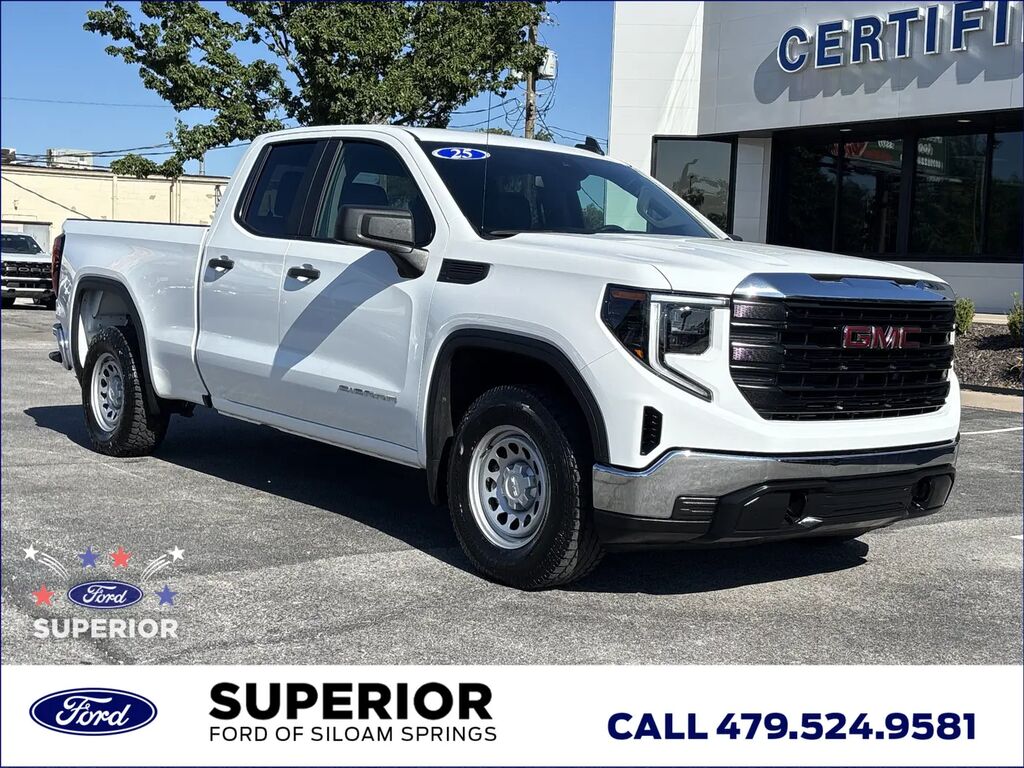 2025 GMC Sierra 1500 Pro — photo 1 of 12