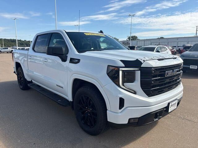 2022 GMC Sierra 1500 Elevation — photo 1 of 13