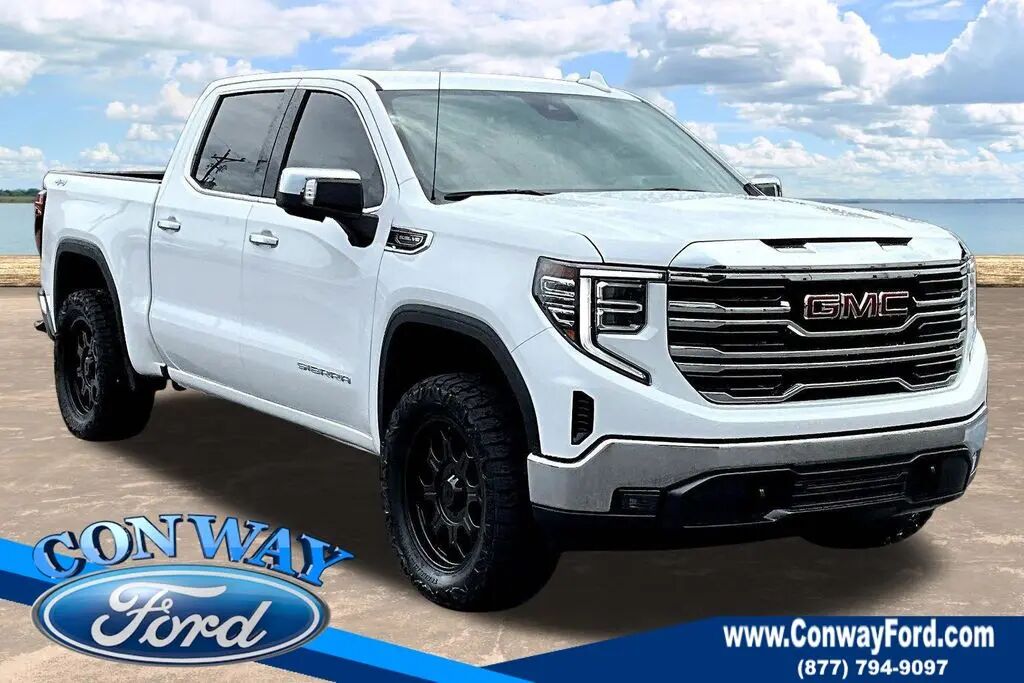 2026 GMC Sierra 1500 SLT — photo 1 of 12