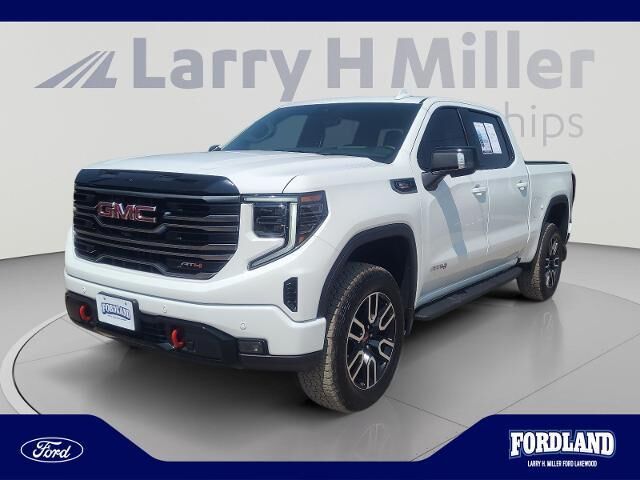 2025 GMC Sierra 1500 AT4 — photo 1 of 13