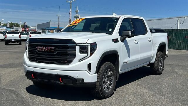 2025 GMC Sierra 1500 AT4