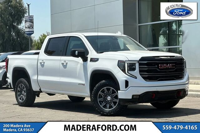 2025 GMC Sierra 1500 AT4