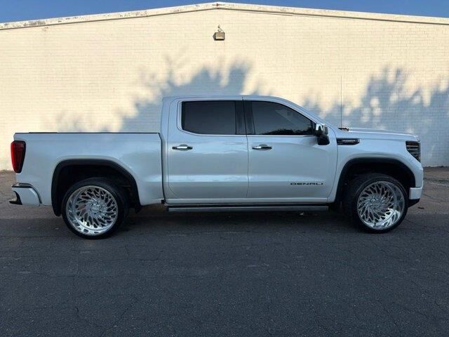 2023 GMC Sierra 1500 Denali Ultimate — photo 1 of 13