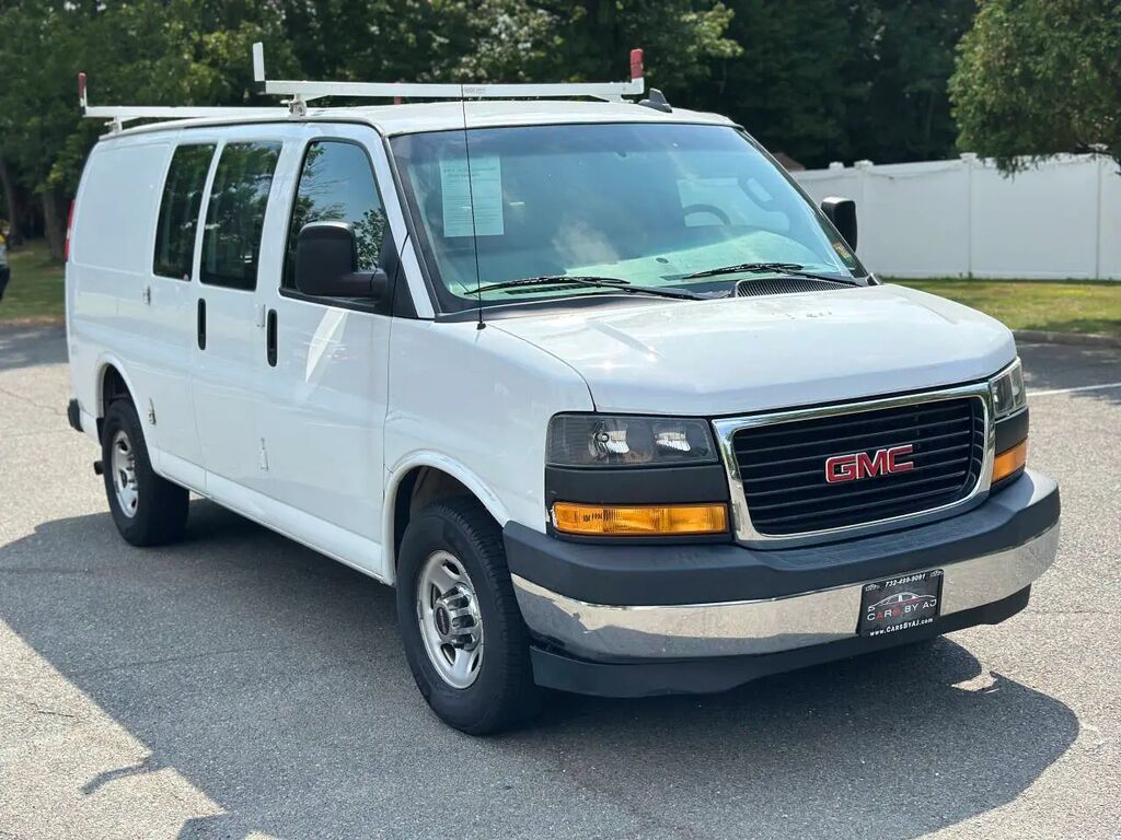 2018 GMC Savana 2500 — photo 1 of 13