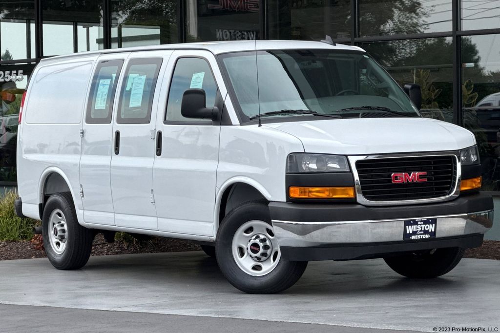 2025 GMC Savana Cargo Van Work Van — photo 1 of 13