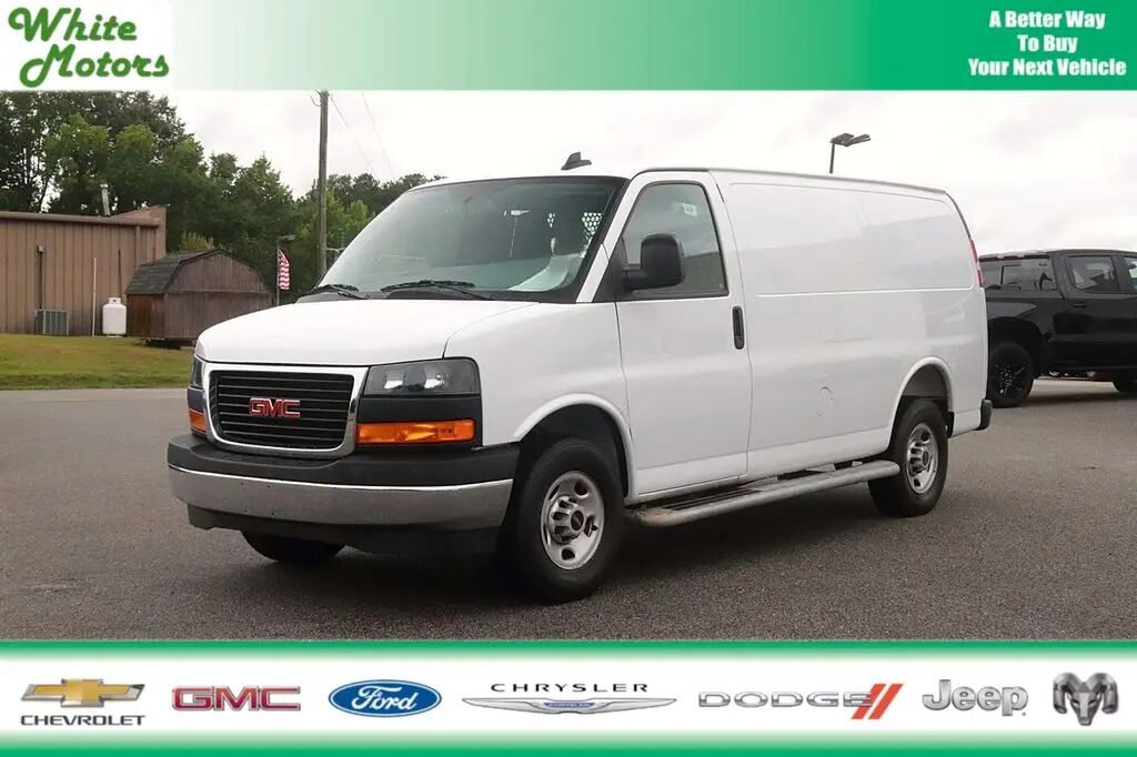 2025 GMC Savana 2500 — photo 1 of 13
