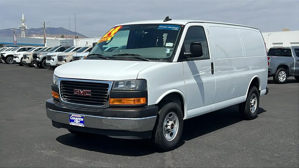 2024 GMC Savana 2500 — photo 1 of 13