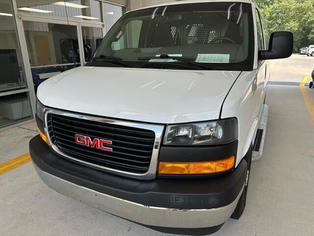 2025 GMC Savana 2500