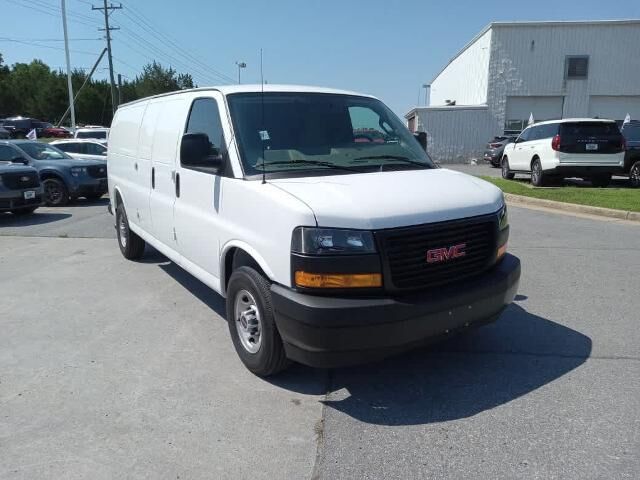 2026 GMC Savana 2500