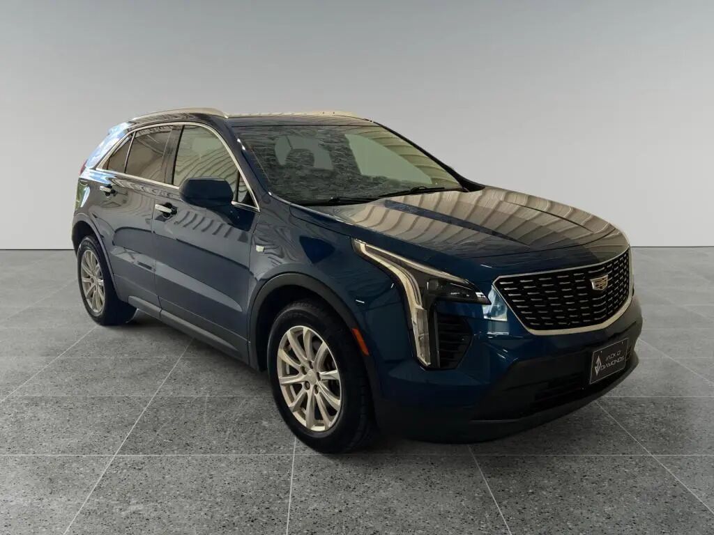 2019 Cadillac XT4 Luxury — photo 1 of 13