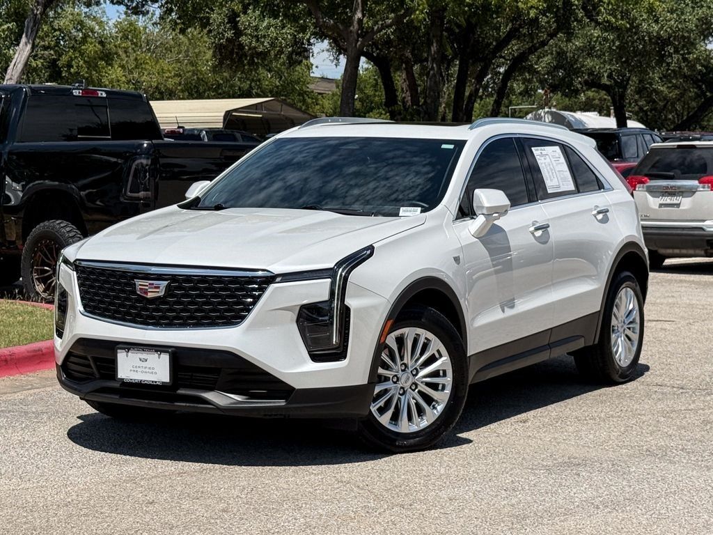 2024 Cadillac XT4 — photo 1 of 7