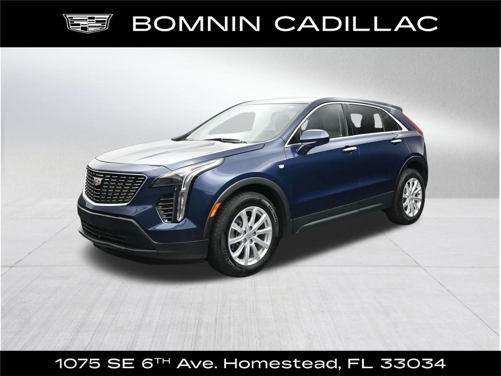 2021 Cadillac XT4 — photo 1 of 7