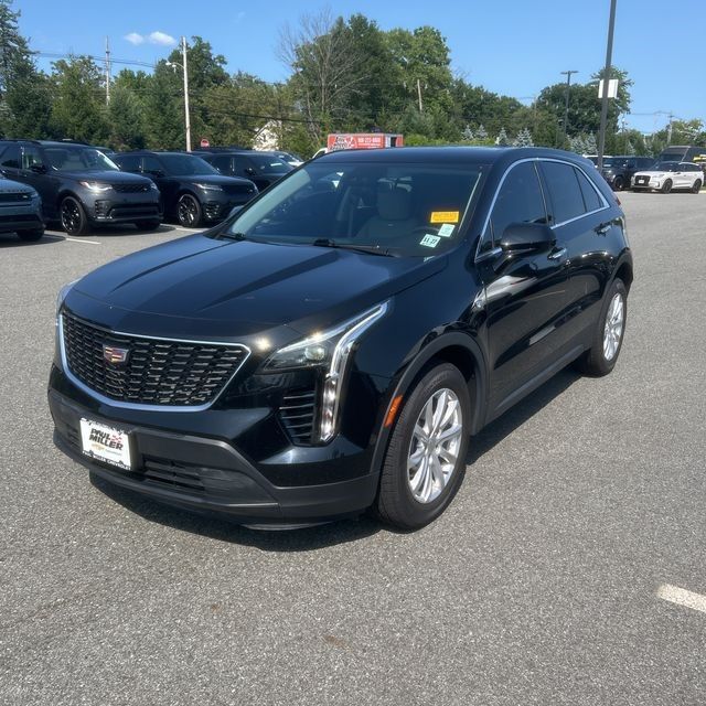 2023 Cadillac XT4 — photo 1 of 7