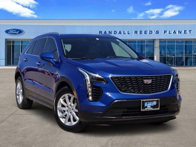 2023 Cadillac XT4 Luxury — photo 1 of 1