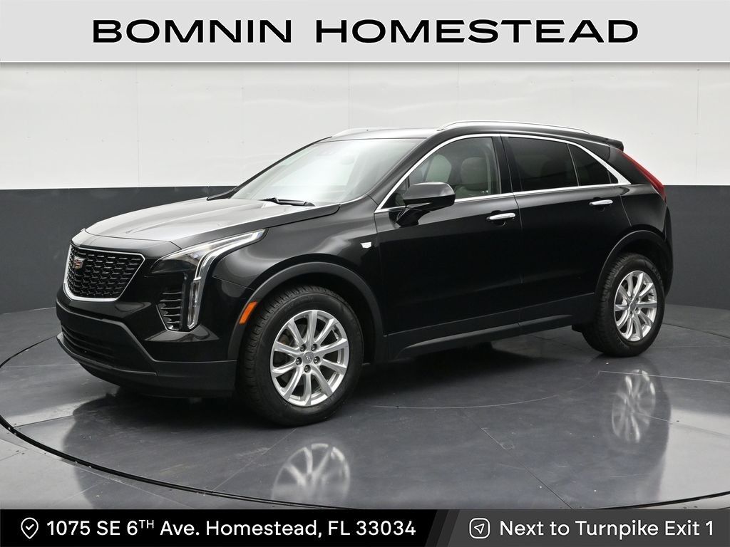 2023 Cadillac XT4 — photo 1 of 7