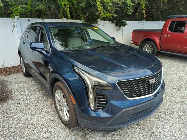 2019 Cadillac XT4 Luxury — photo 1 of 13