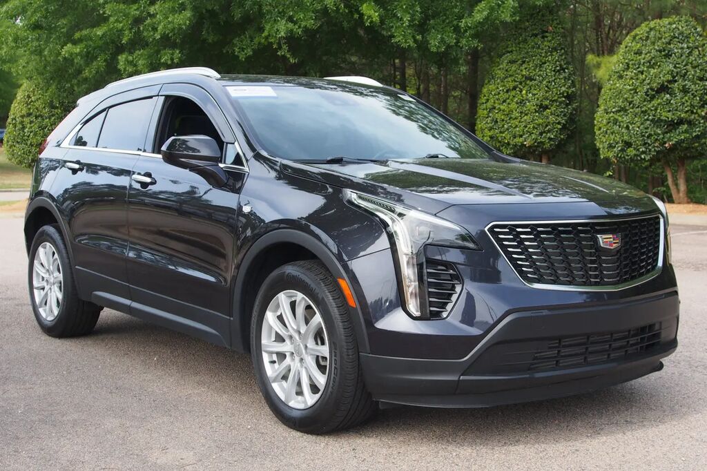 2023 Cadillac XT4 Luxury — photo 1 of 13