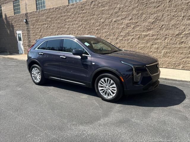 2024 Cadillac XT4 Luxury
