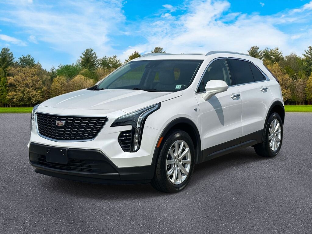 2023 Cadillac XT4 — photo 1 of 7