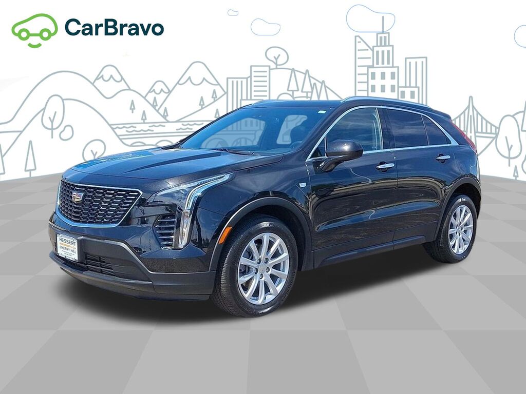 2023 Cadillac XT4 Luxury — photo 1 of 6
