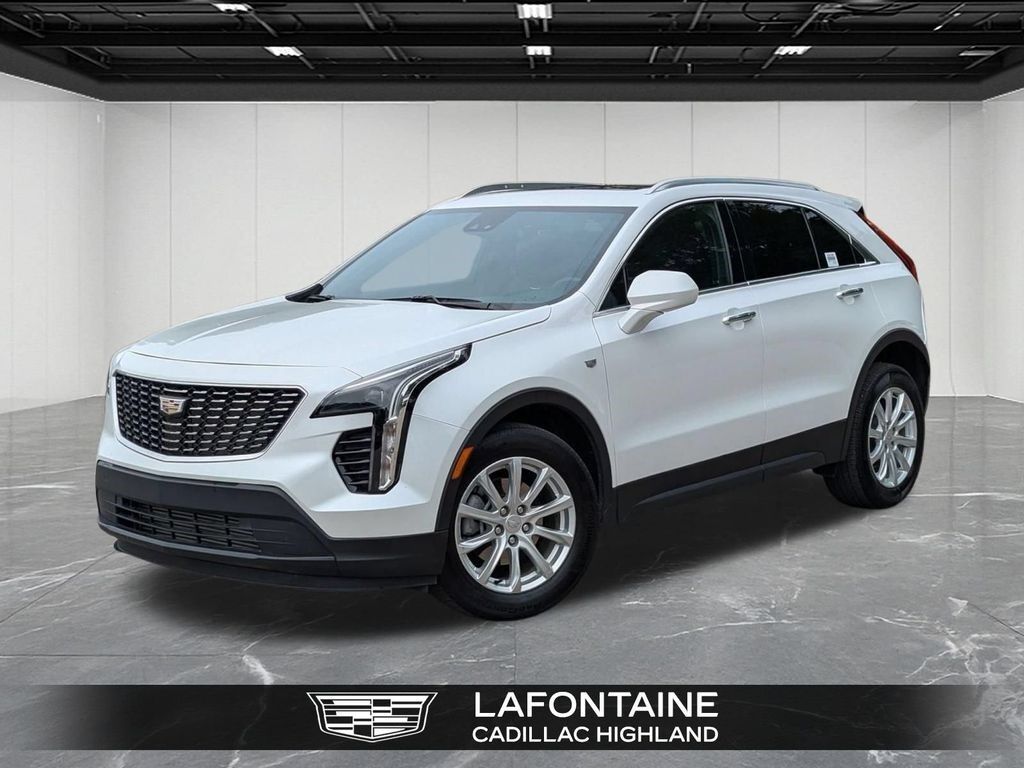 2023 Cadillac XT4 — photo 1 of 7