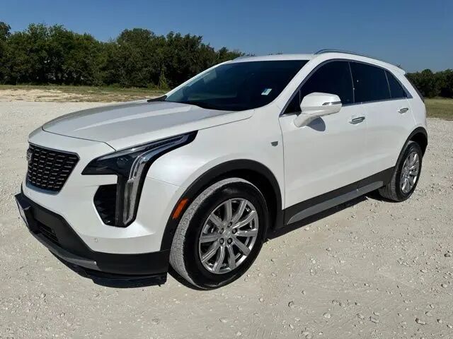 2022 Cadillac XT4 Premium Luxury — photo 1 of 1