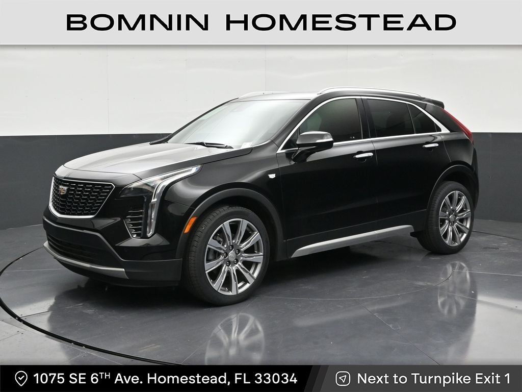 2023 Cadillac XT4 — photo 1 of 7