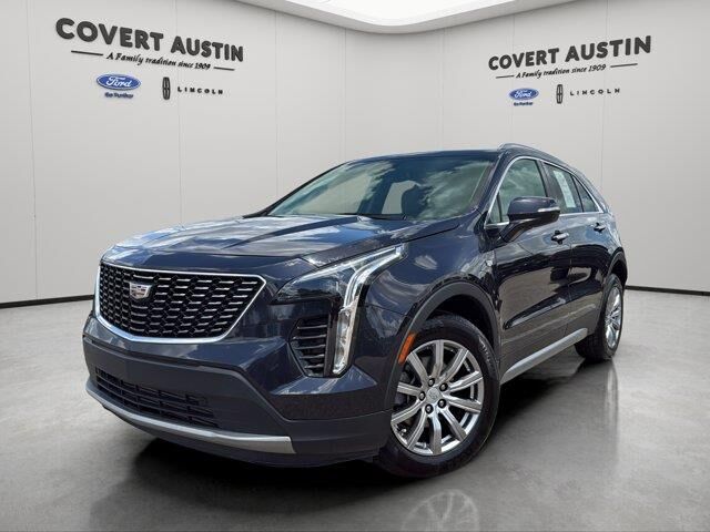 2023 Cadillac XT4 Premium Luxury — photo 1 of 1