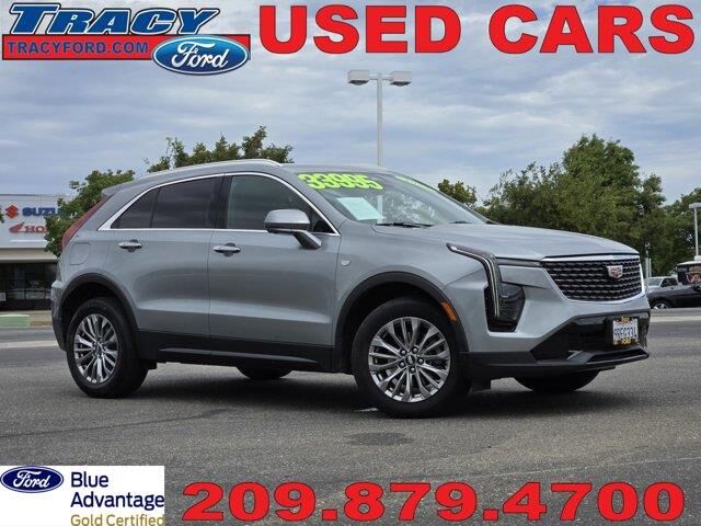 2025 Cadillac XT4 Premium Luxury — photo 1 of 13