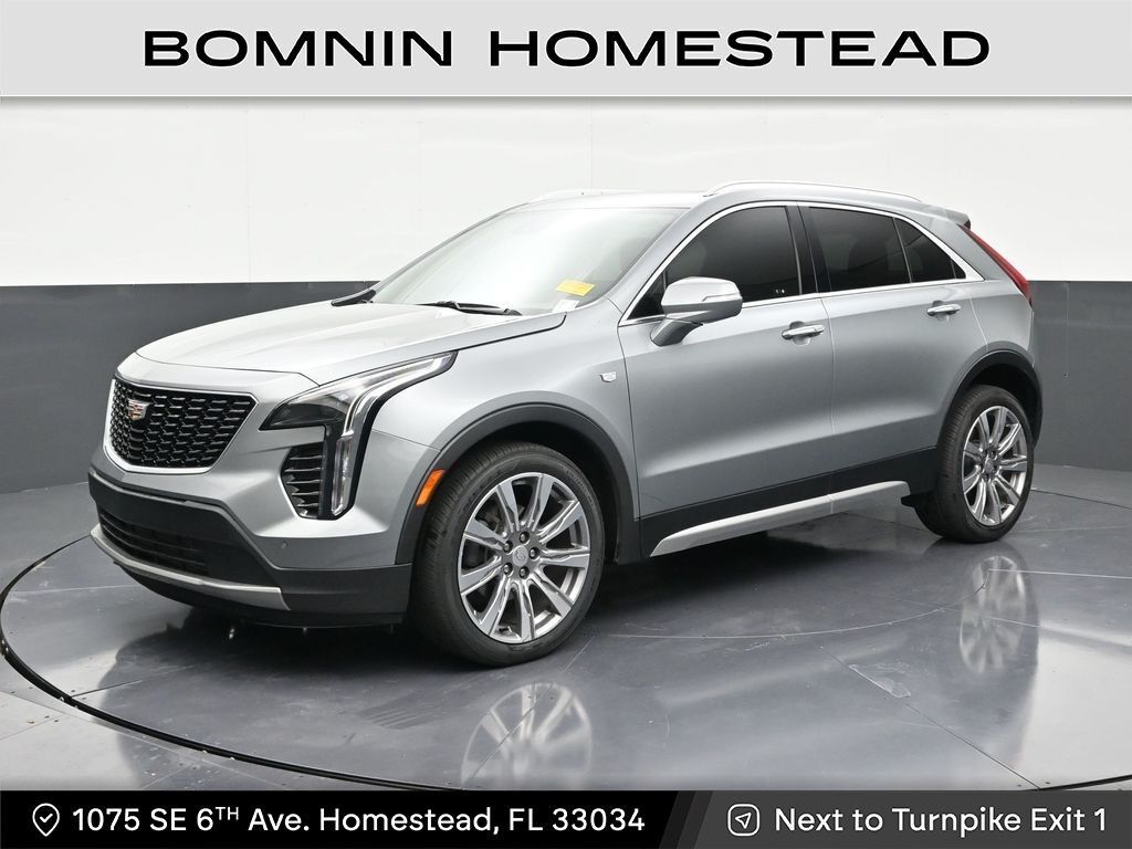 2023 Cadillac XT4 — photo 1 of 7