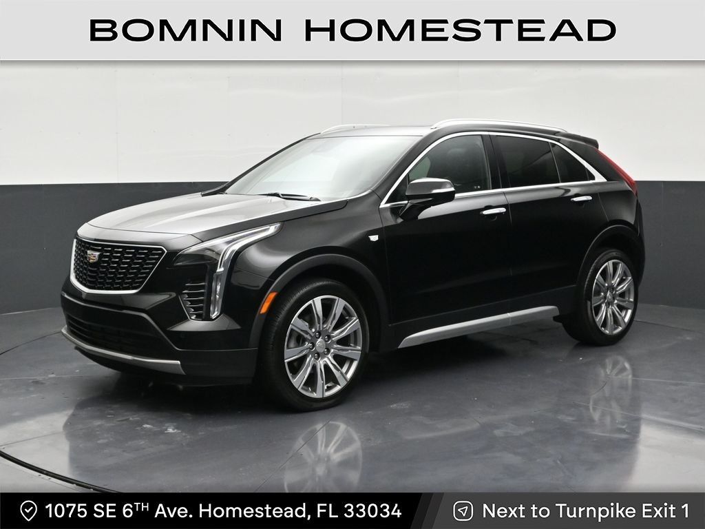 2023 Cadillac XT4 — photo 1 of 7