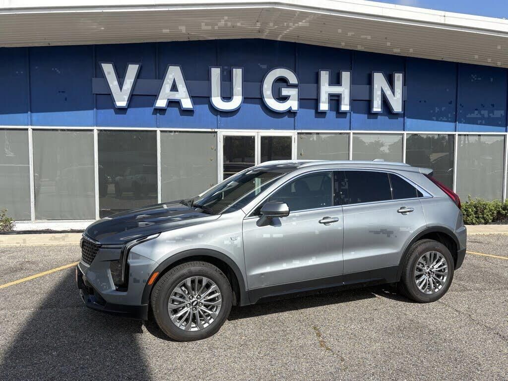 2025 Cadillac XT4 Premium Luxury — photo 1 of 1