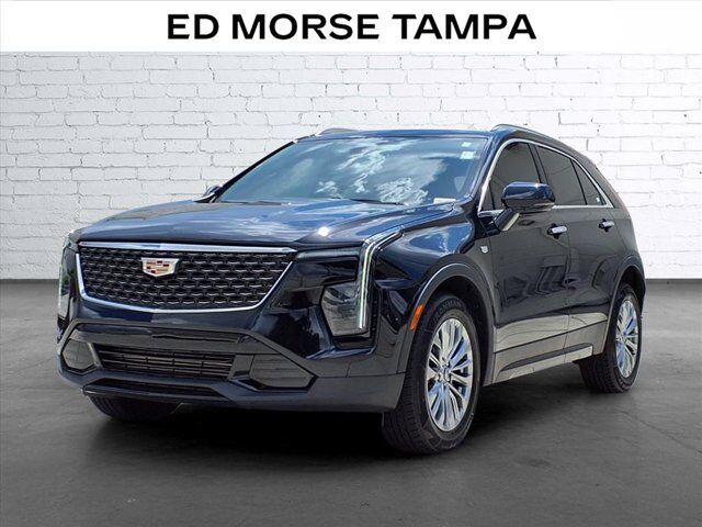 2024 Cadillac XT4 FWD Premium Luxury — photo 1 of 13