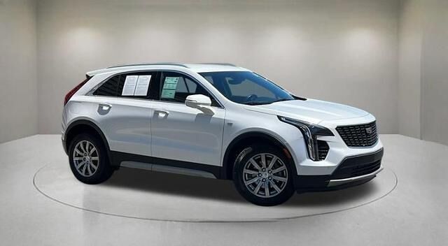 2022 Cadillac XT4 Premium Luxury