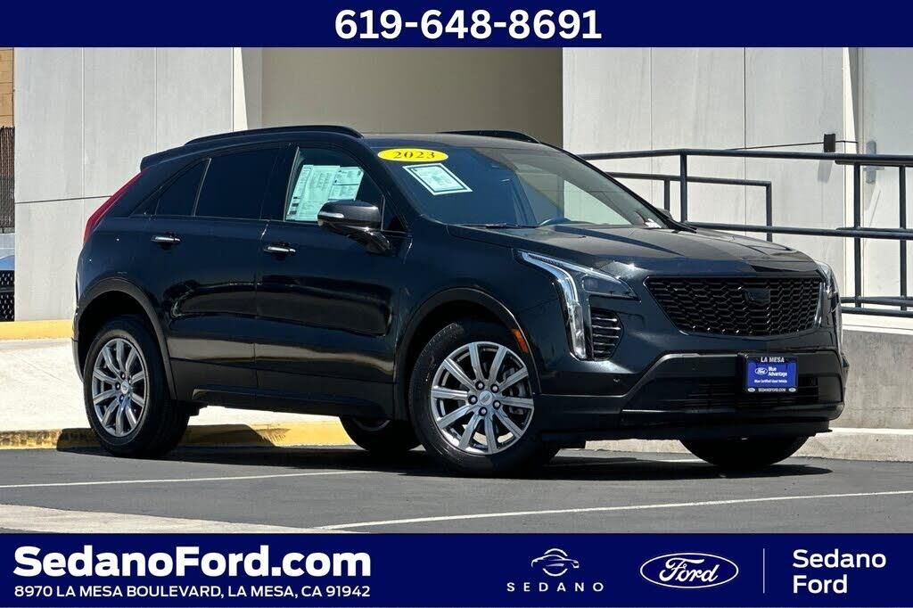 2023 Cadillac XT4 Premium Luxury — photo 1 of 1