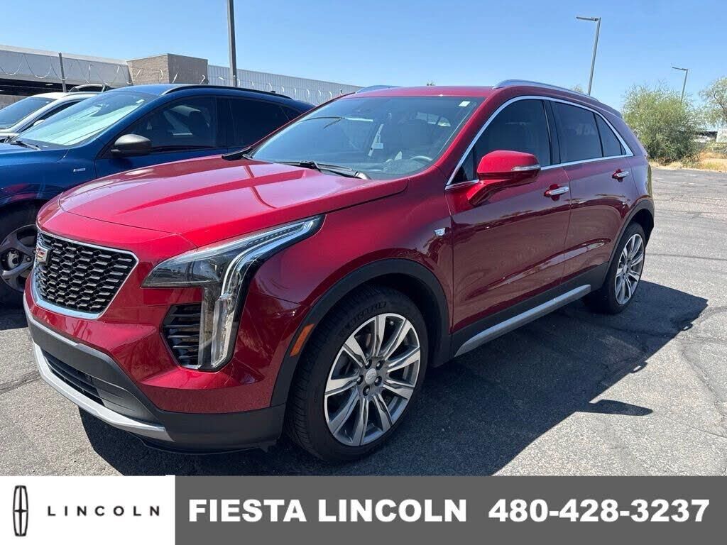 2023 Cadillac XT4 Premium Luxury — photo 1 of 1
