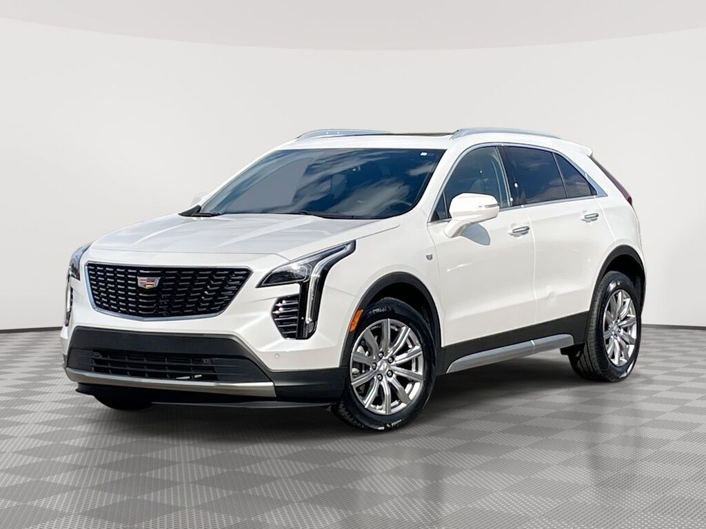 2023 Cadillac XT4 — photo 1 of 7