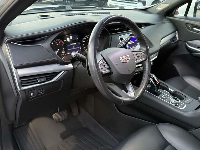 2021 Cadillac XT4 Premium Luxury