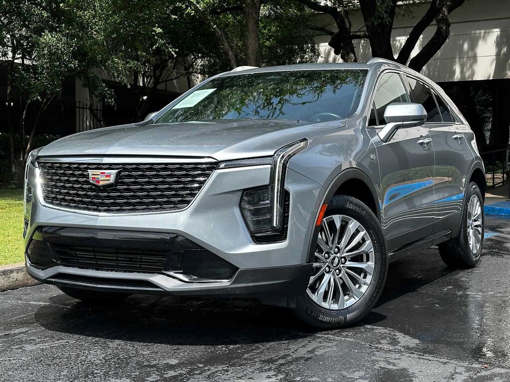 2024 Cadillac XT4 — photo 1 of 7